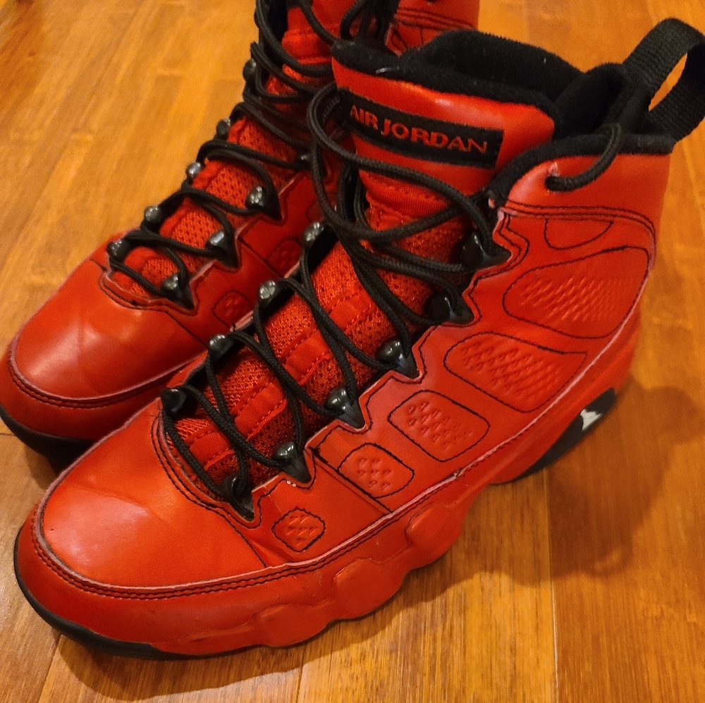 Air Jordan retro 9 size